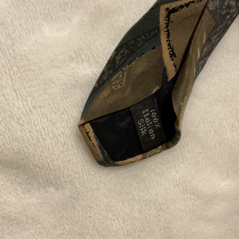 Halston necktie - Picture 5 of 5